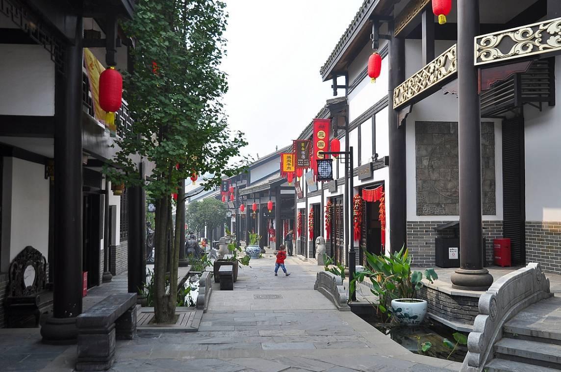 州政协委员分组讨论杨国宗在开幕会上的讲话、常委会工作报告和提案工作情况的报告